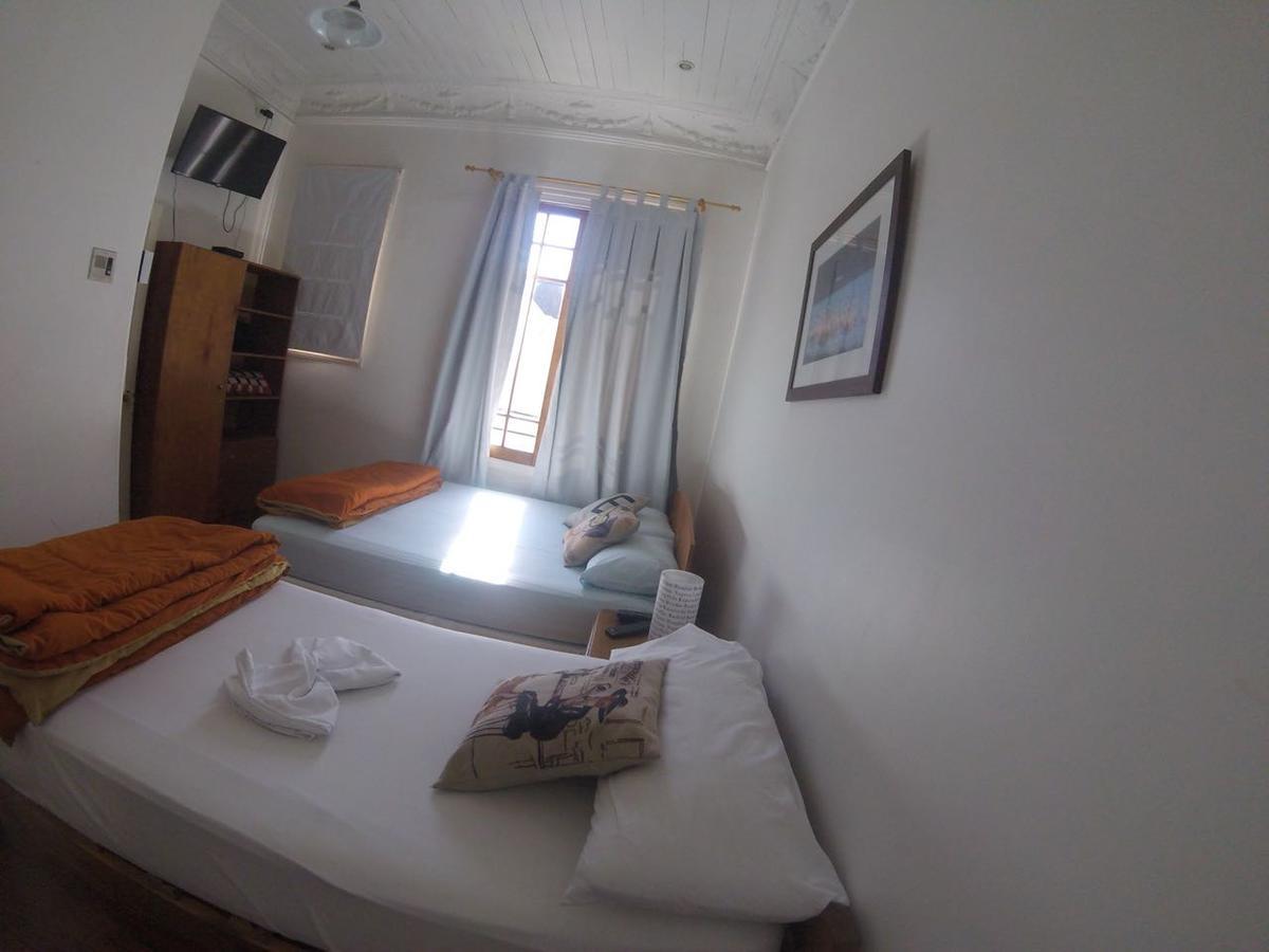 Casa Roble Hostal Boutique ซานติอาโก ภายนอก รูปภาพ